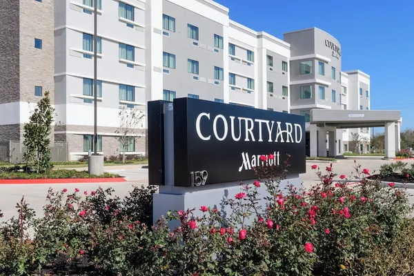 Photo 1 - Courtyard by Marriott Lake Jackson