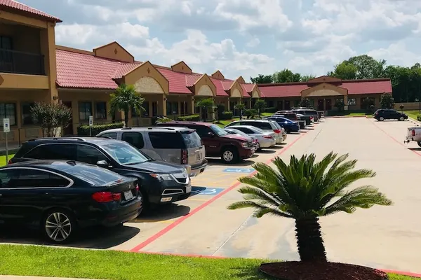 Photo 1 - Palace Inn Greenspoint