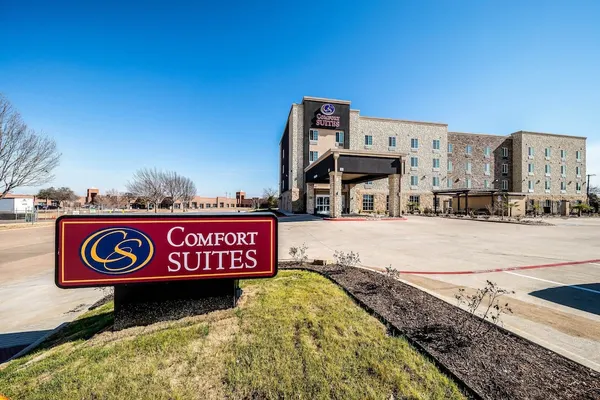 Photo 1 - Comfort Suites Grand Prairie - Arlington North