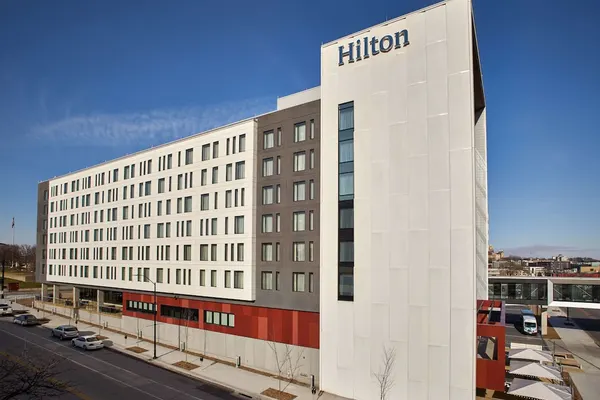 Photo 1 - Hilton Des Moines Downtown