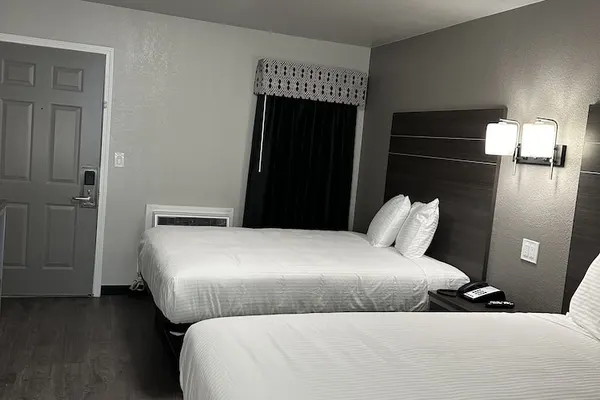 Photo 1 - Sleepy Traveler Motel
