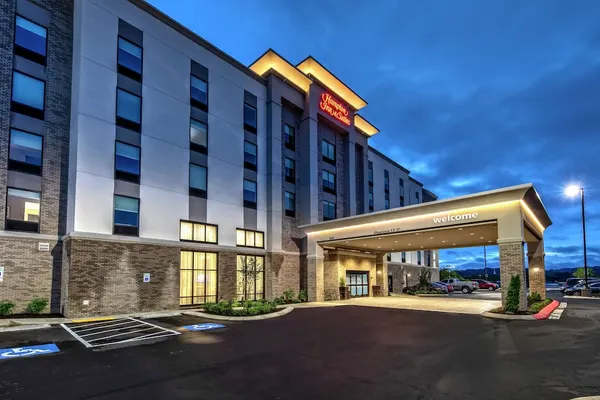 Photo 1 - Hampton Inn & Suites Nashville/Goodlettsville