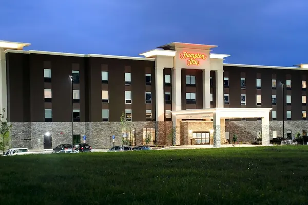 Photo 1 - Hampton Inn Lebanon