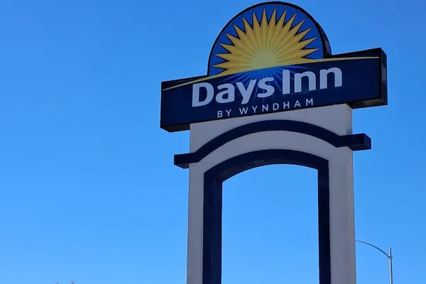 Photo 1 - Days Inn by Wyndham Safford, AZ