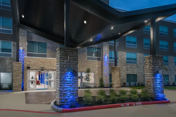 Photo 1 - Holiday Inn Express & Suites Sugar Land SE - Missouri City, an IHG Hotel