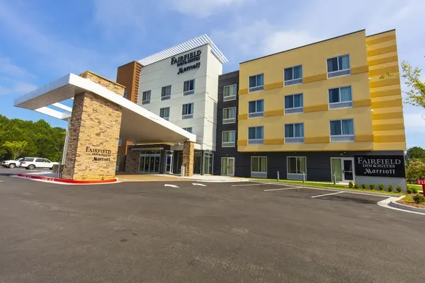 Photo 1 - Fairfield Inn & Suites by Marriott Atlanta Woodstock