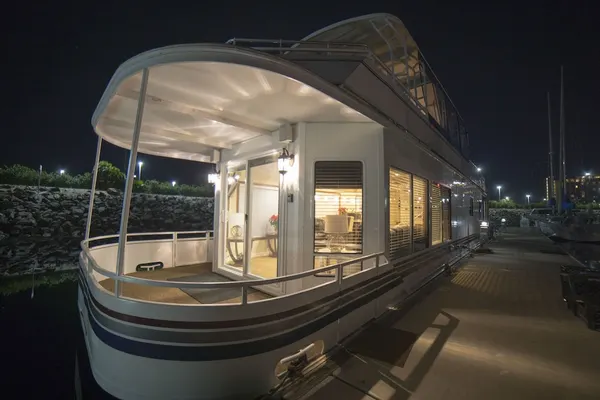 Photo 1 - houseboat