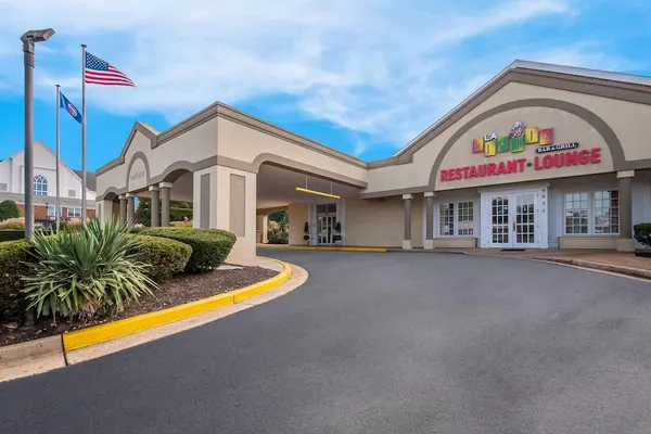 Photo 1 - Clarion Inn Falls Church - Arlington