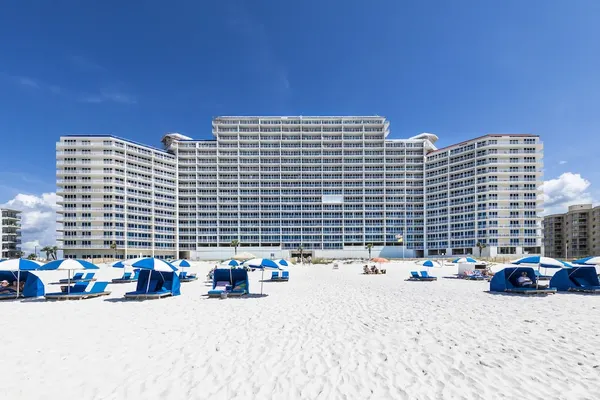 Photo 1 - Lighthouse Condos by Hosteeva