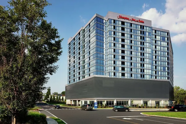 Photo 1 - Hampton Inn & Suites Teaneck Glenpointe