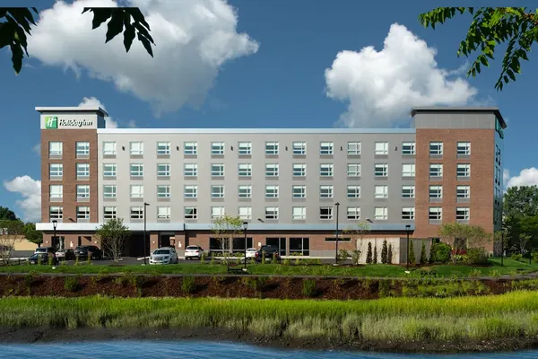 Photo 1 - Holiday Inn Boston Logan Airport - Chelsea by IHG