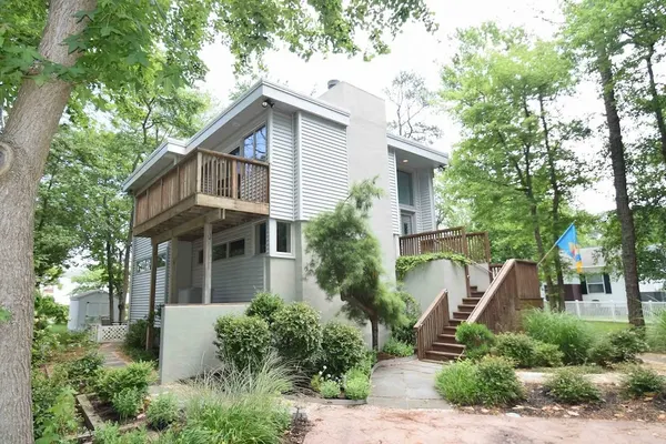 Photo 1 - Tunnel Avenue 14106 2 Bedroom Home by RedAwning