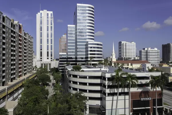 Photo 1 - Fairfield Inn & Suites by Marriott Fort Lauderdale Downtown