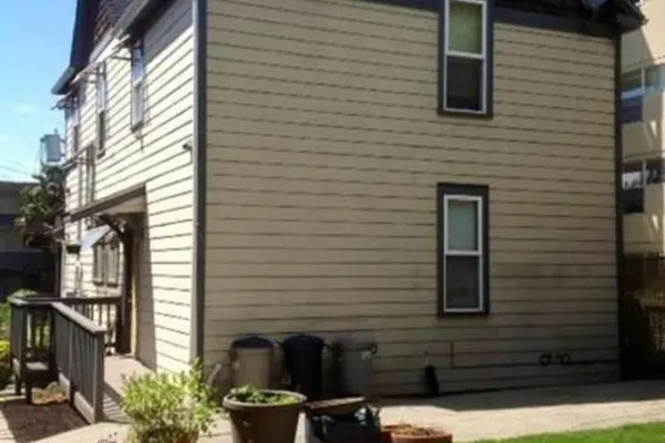 Photo 1 - Capitol Hill Apartments