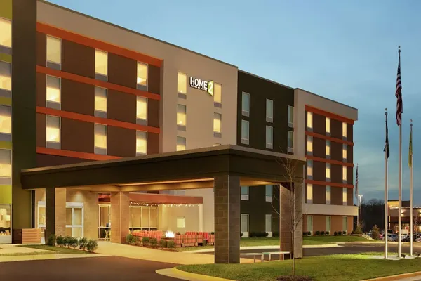 Photo 1 - Home2 Suites by Hilton Chantilly Dulles Airport