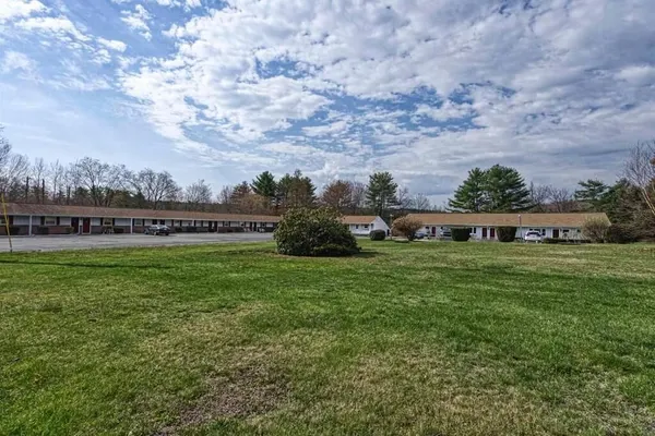 Photo 1 - Newport Motel