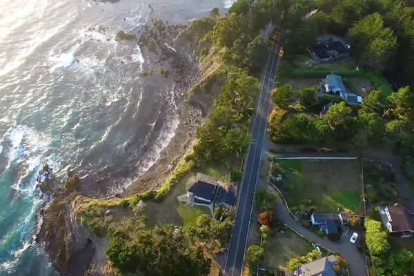 Photo 1 - Agate Cove Inn