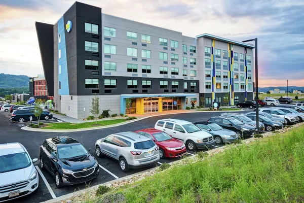 Photo 1 - Tru by Hilton Pigeon Forge, TN
