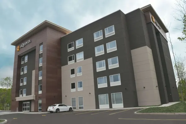 Photo 1 - La Quinta Inn & Suites by Wyndham Buffalo Amherst