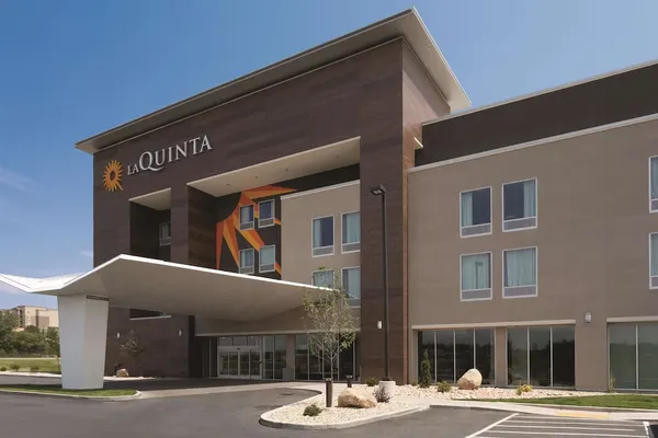 Photo 1 - La Quinta Inn & Suites by Wyndham South Jordan