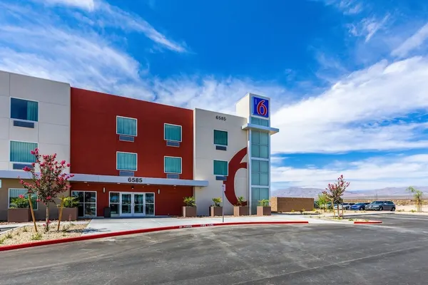 Photo 1 - Motel 6 Las Vegas, NV - Motor Speedway