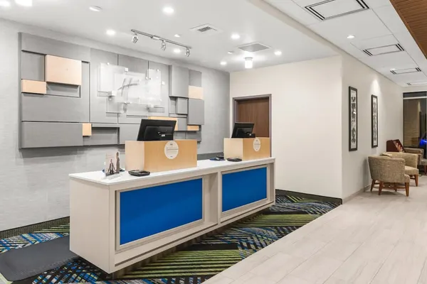 Photo 1 - Holiday Inn Express & Suites Willows by IHG