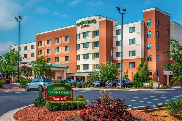 Photo 1 - Courtyard by Marriott Greensboro Airport