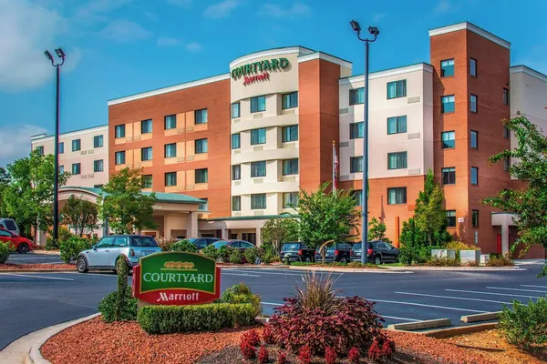 Photo 1 - Courtyard by Marriott Greensboro Airport