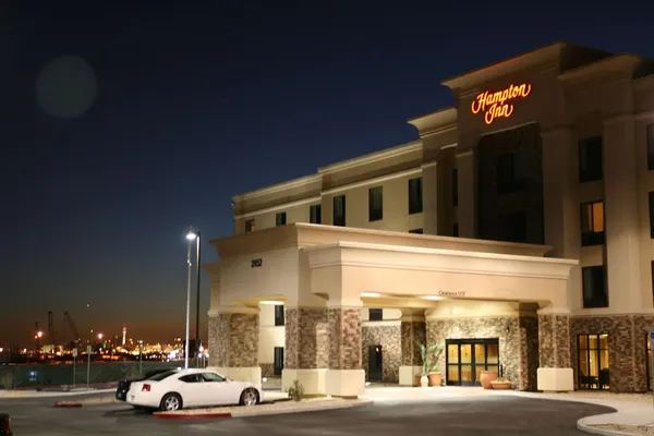 Photo 1 - Hampton Inn Las Vegas North Speedway