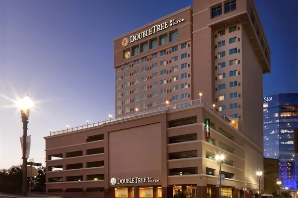 Photo 1 - DoubleTree by Hilton El Paso Downtown