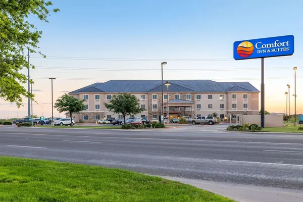 Photo 1 - Comfort Inn & Suites, Odessa I-20