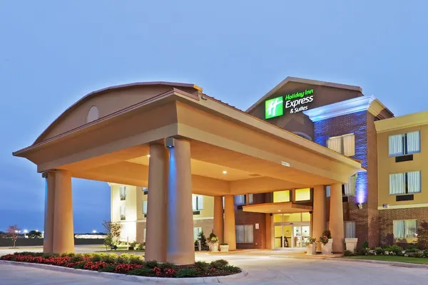 Photo 1 - Holiday Inn Express Hotel & Suites Pauls Valley by IHG