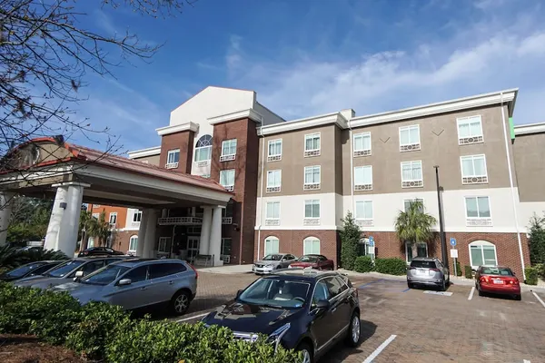 Photo 1 - Holiday Inn Express and Suites Savannah - Midtown, an IHG Hotel