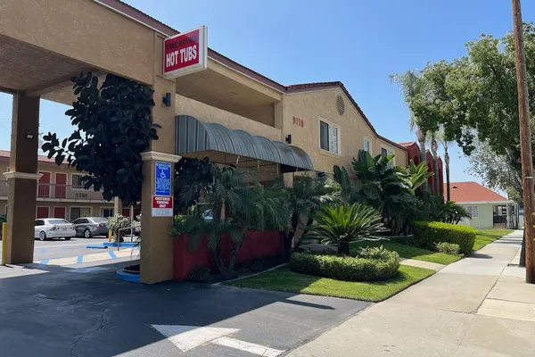 Photo 1 - Rivera Inn & Suites Motel Pico Rivera