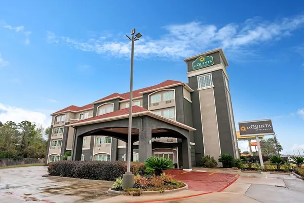 Photo 1 - La Quinta Inn & Suites by Wyndham Houston - Magnolia