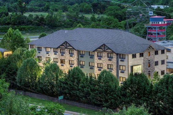 Photo 1 - Brookstone Lodge near Biltmore Village, an Ascend Collection Hotel
