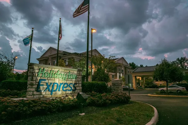 Photo 1 - Holiday Inn Express Columbus-Dublin, an IHG Hotel