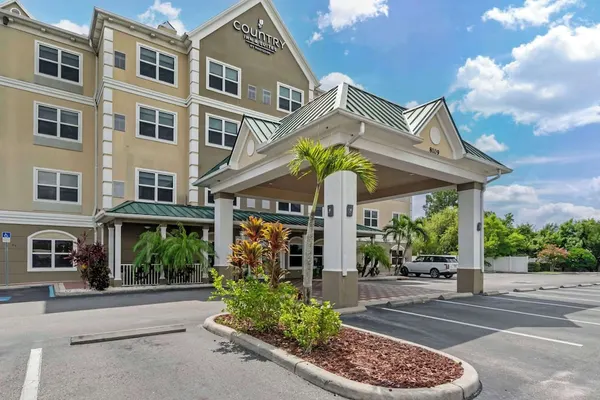 Photo 1 - Country Inn & Suites by Radisson, Tampa Airport North, FL