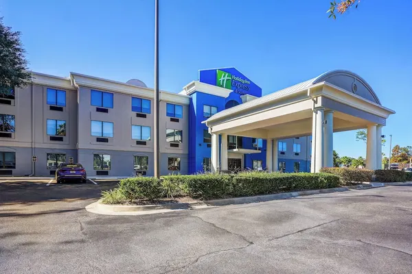 Photo 1 - Holiday Inn Express & Suites Jacksonville - Atlantic Beach by IHG