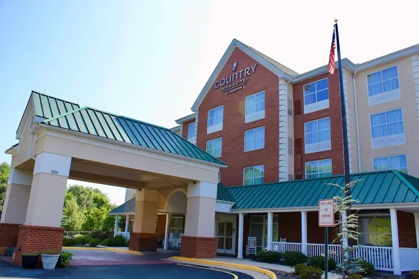 Photo 1 - Country Inn & Suites by Radisson, Fredericksburg, VA