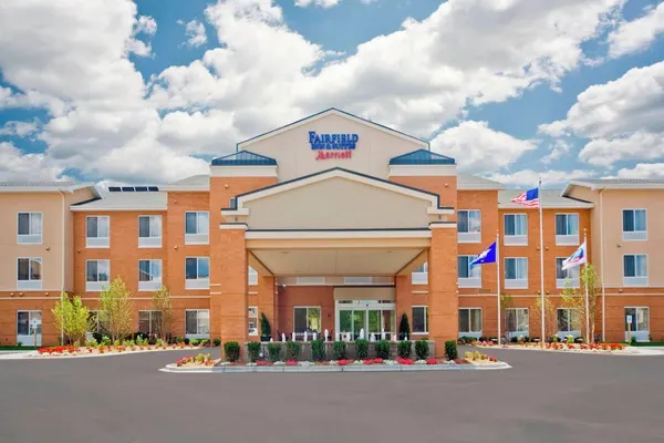 Photo 1 - Fairfield Inn & Suites by Marriott Milwaukee Airport