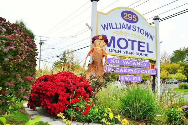 Photo 1 - Williamstown Motel