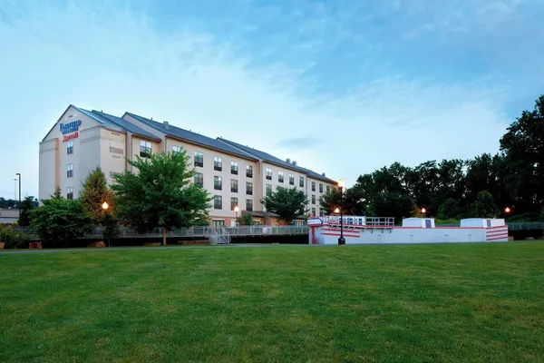 Photo 1 - Fairfield Inn & Suites by Marriott Cumberland