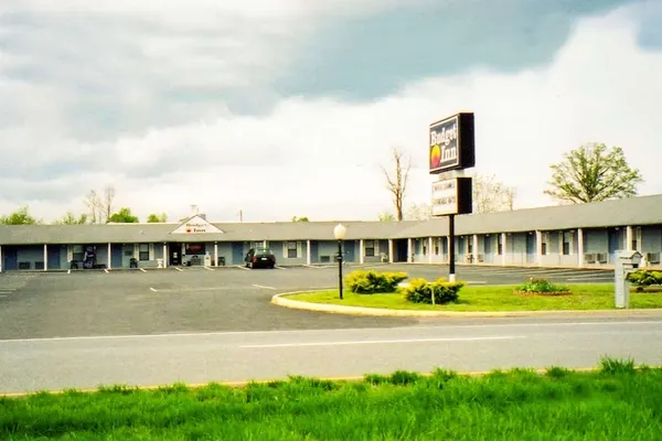 Photo 1 - Budget Inn of Lynchburg and Bedford