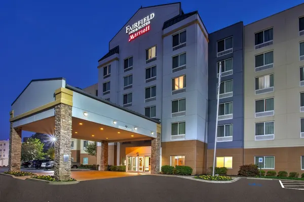 Photo 1 - Fairfield Inn & Suites by Marriott Lexington North