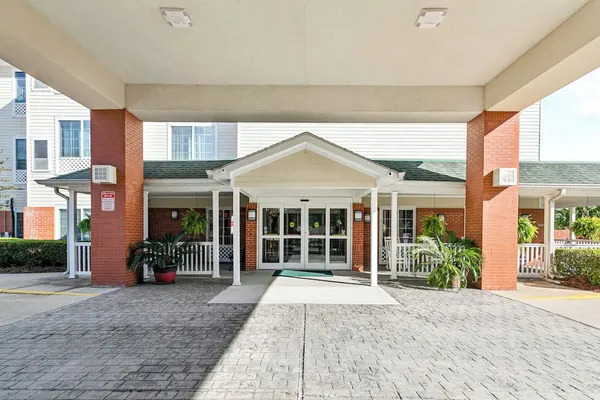 Photo 1 - Country Inn & Suites by Radisson, Covington, LA