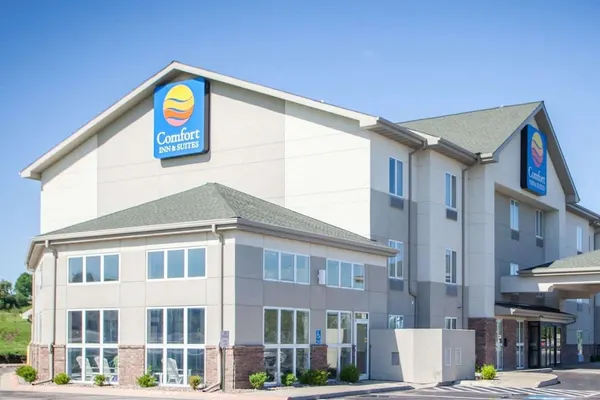 Photo 1 - Comfort Inn & Suites Harrisonville