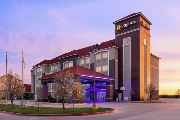 Photo 1 - La Quinta Inn & Suites by Wyndham Dumas
