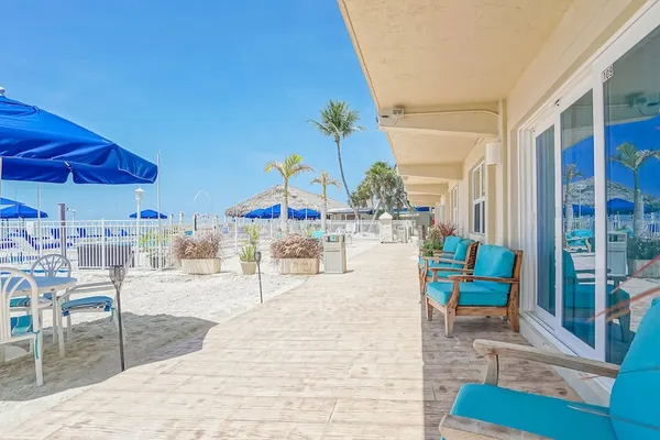 Photo 1 - Glunz Ocean Beach Hotel & Resort