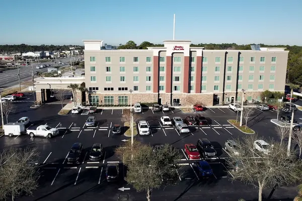 Photo 1 - Hampton Inn & Suites Jacksonville - Beach Blvd/Mayo Clinic